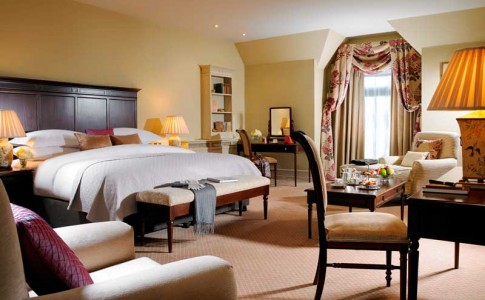 Luxury Accommodation—DW